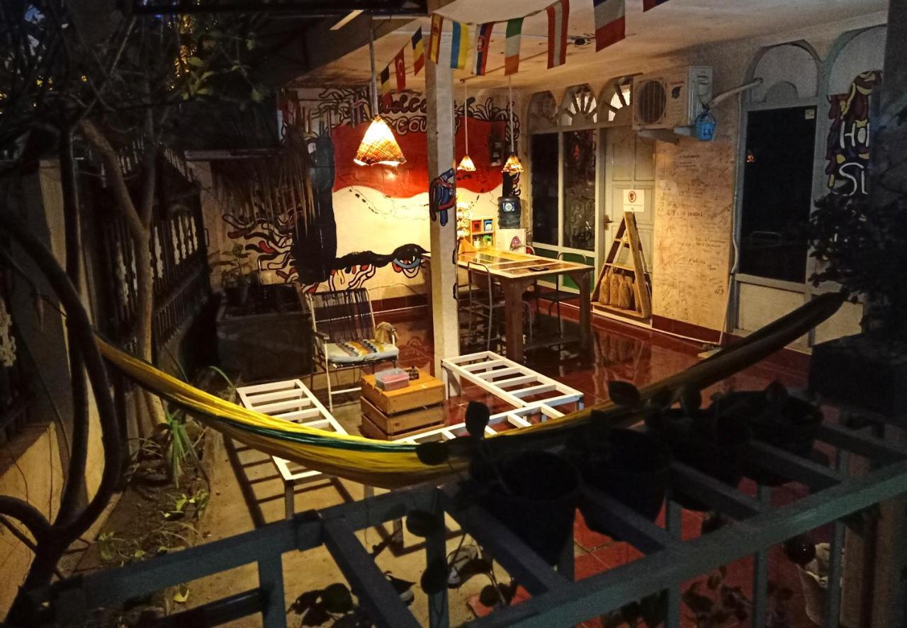 Deoplet Homestay & Gallery Yogyakarta Exteriör bild