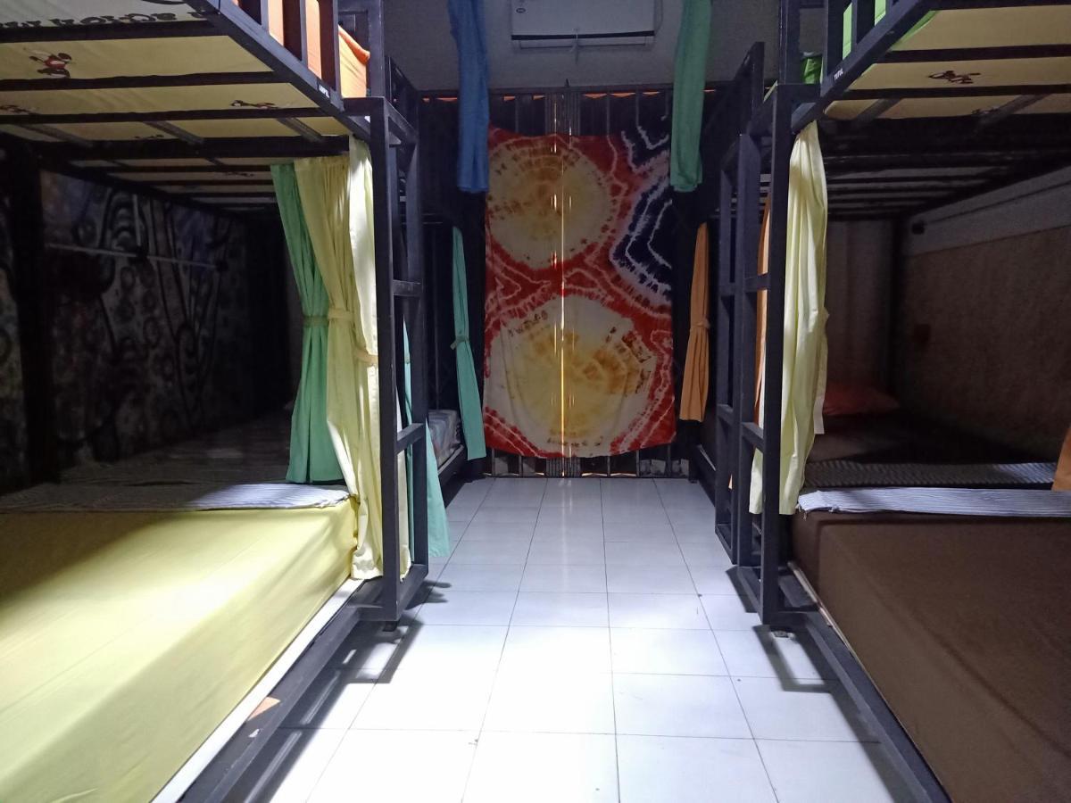 Deoplet Homestay & Gallery Yogyakarta Exteriör bild